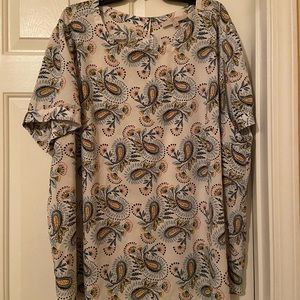 Loft paisley short sleeve blouse size 26